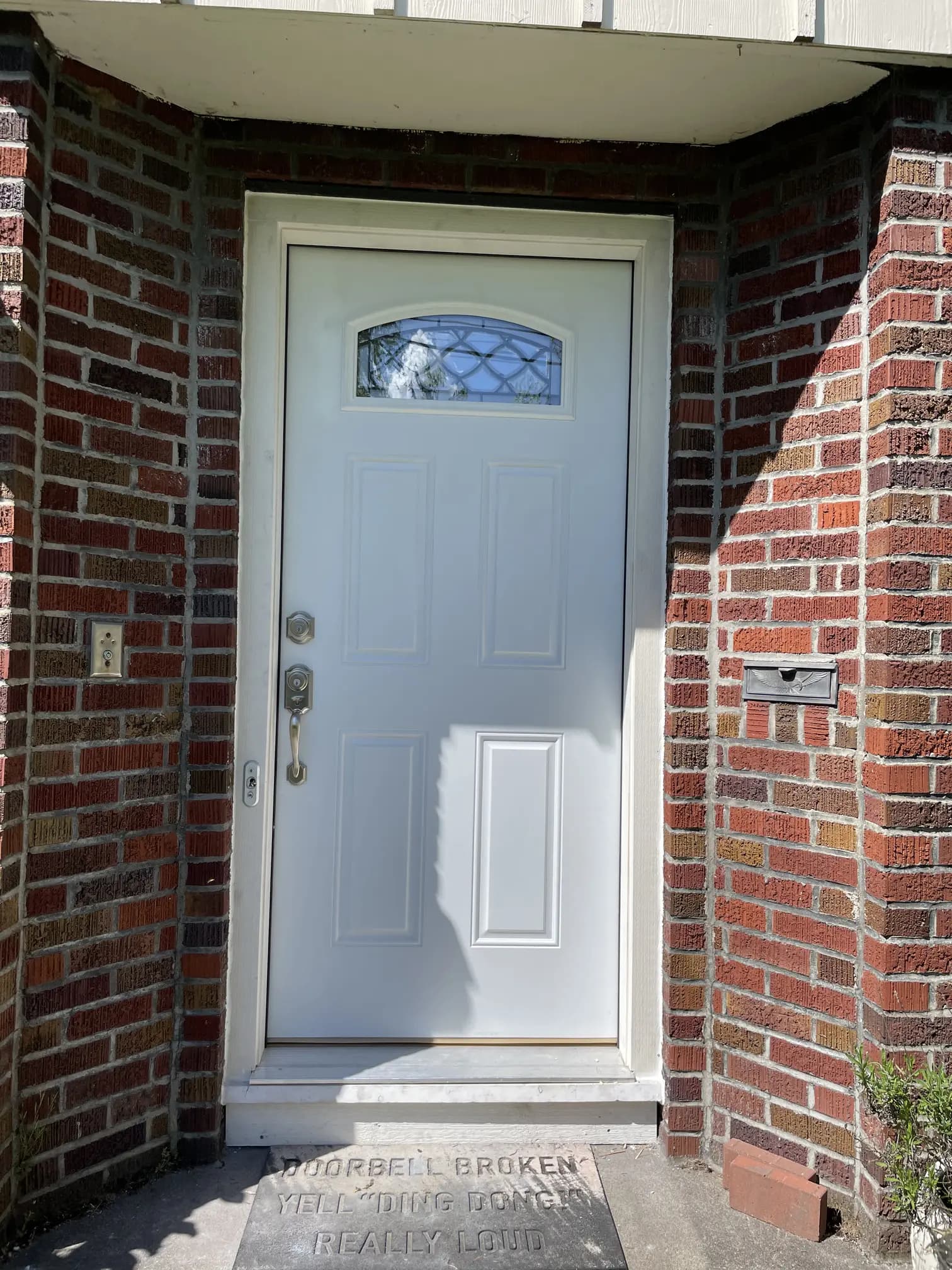 Common Front Door Problems (And When to Call a Professional) main image